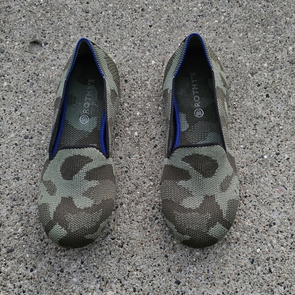 Rothys youth flats size 4Y - Picture 2 of 12